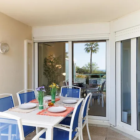 Apartment Les Pins Bleus *
