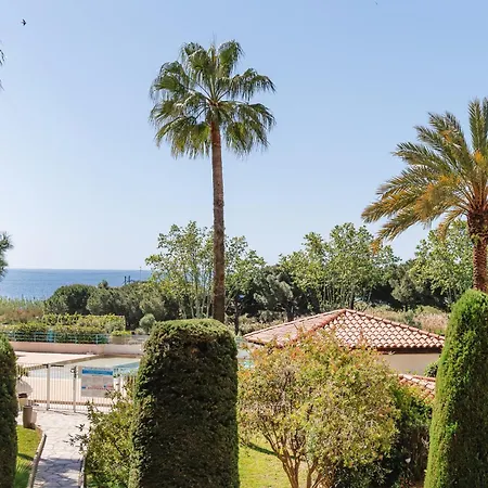 Les Pins Bleus Apartment Antibes